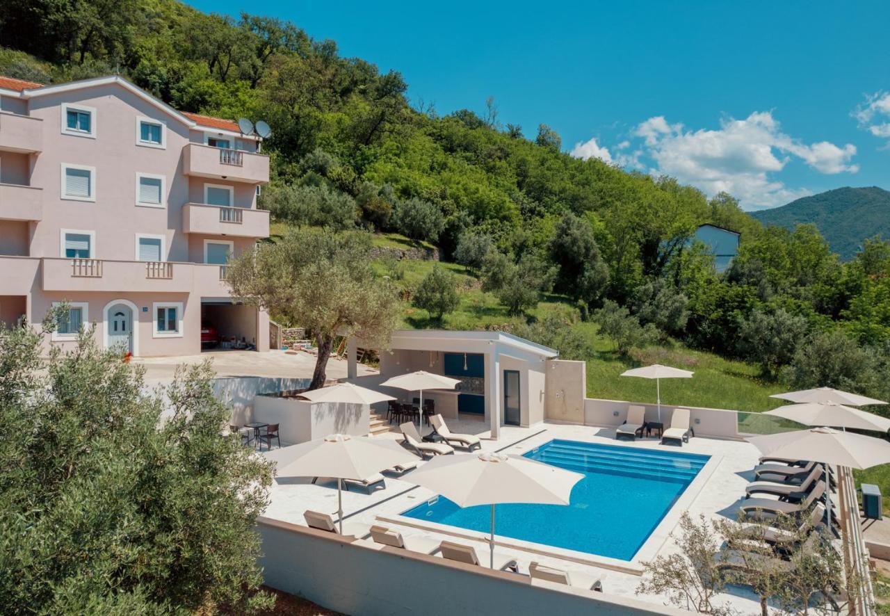 Djukanovic Apartments Bijela Buitenkant foto