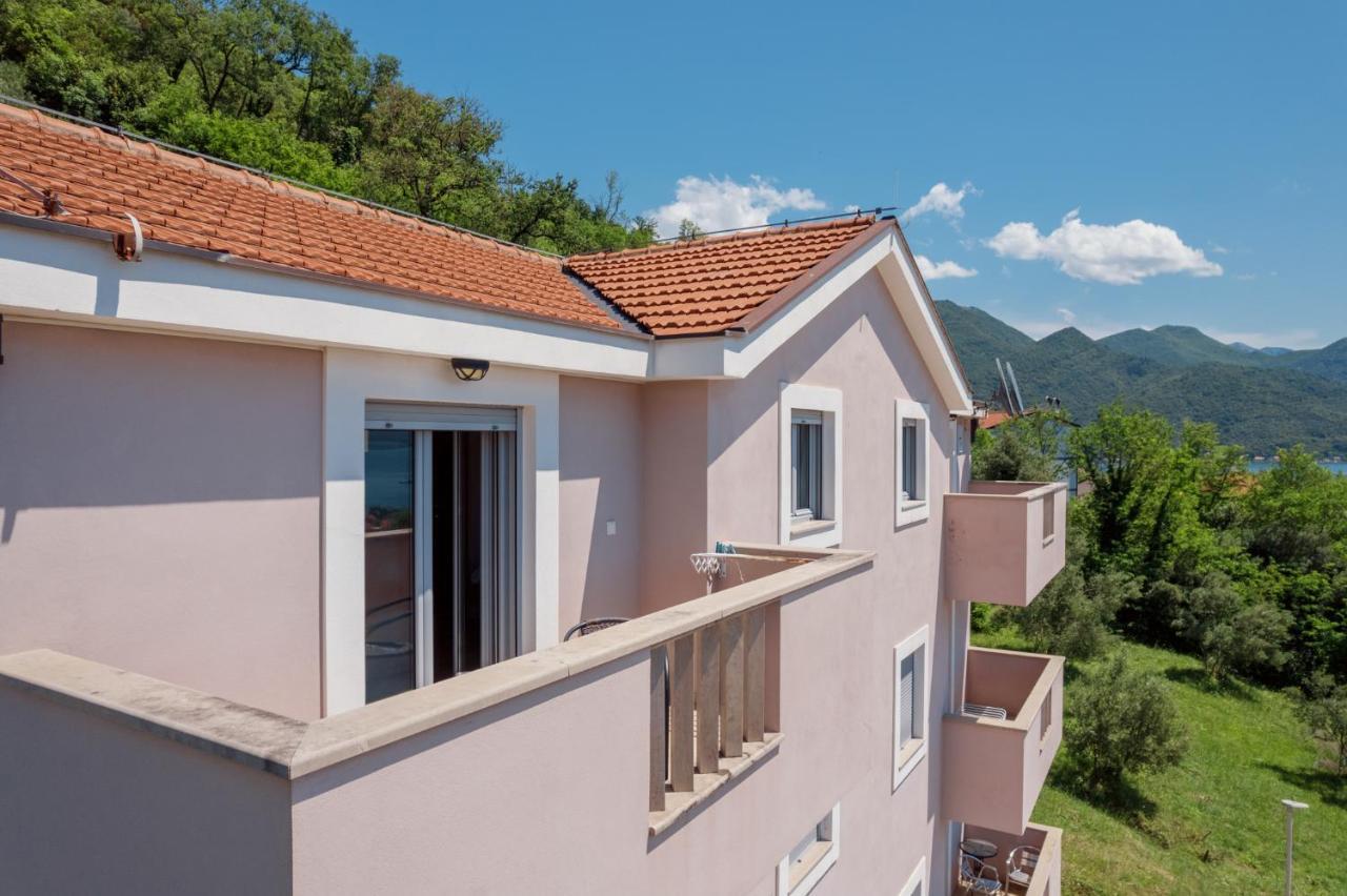Djukanovic Apartments Bijela Buitenkant foto
